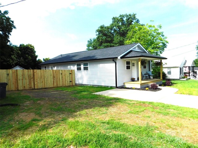 109 W Poplar St, Stanley, NC 28164 - view of front of property featuring a porch and roof with shingles