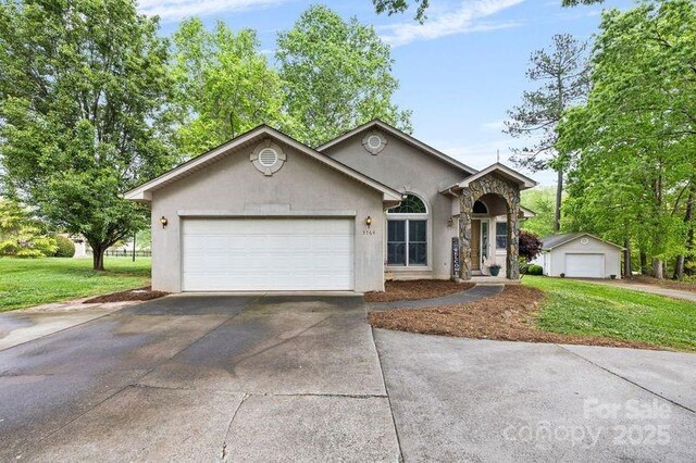 3764 Glenn Oaks Dr, Maiden, NC 28650 - photo 1