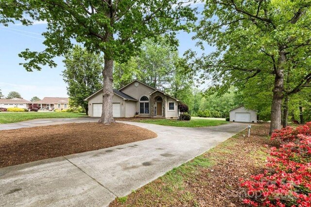 3764 Glenn Oaks Dr, Maiden, NC 28650 - photo 3