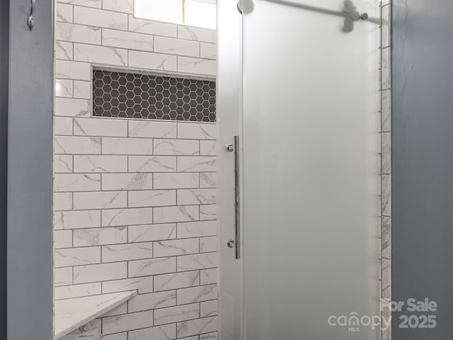 218 Little Man Dr, Boiling Springs, SC 29316 - bathroom with a tile shower