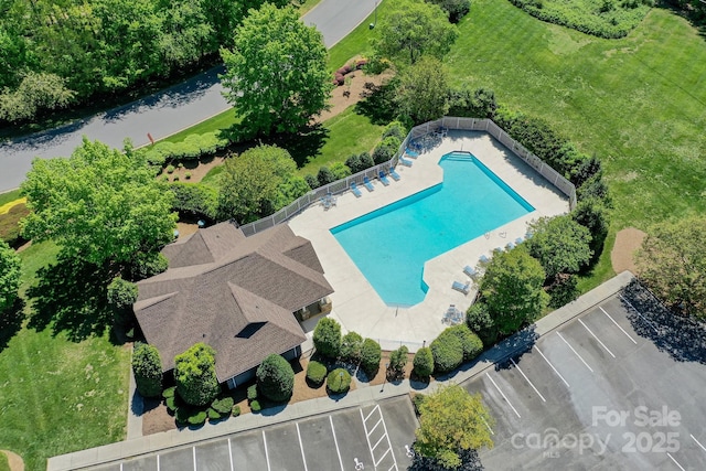153 High Hills Dr, Mooresville, NC 28117 - aerial view of a pool