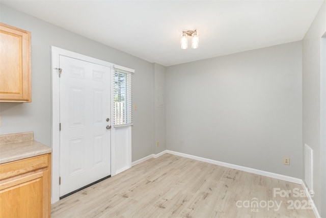7507 Holly Grove Ct, Charlotte, NC 28227 - photo 8