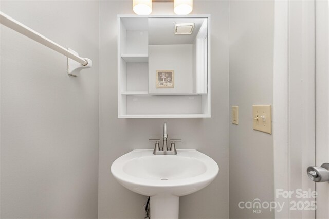 7507 Holly Grove Ct, Charlotte, NC 28227 - photo 10