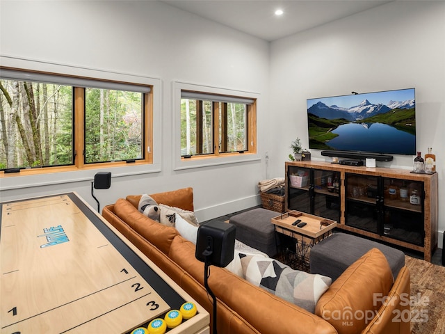 146 Timber Creek Rd, Hendersonville, NC 28739 - living area featuring wood finished floors, baseboards, and recessed lighting