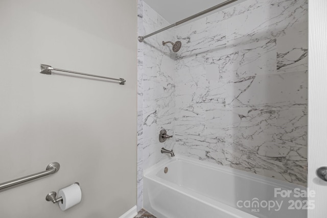 7502 Hurstbourne Green Dr, Charlotte, NC 28277 - full bath featuring bathtub / shower combination