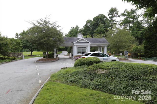 138 Founders Dr, Flat Rock, NC 28731