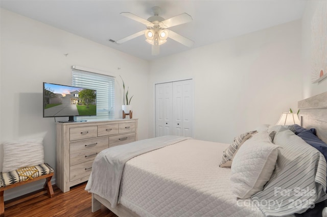 8917 Chalkstone Rd, Charlotte, NC 28216 - bedroom featuring wood finished floors, a closet, and ceiling fan