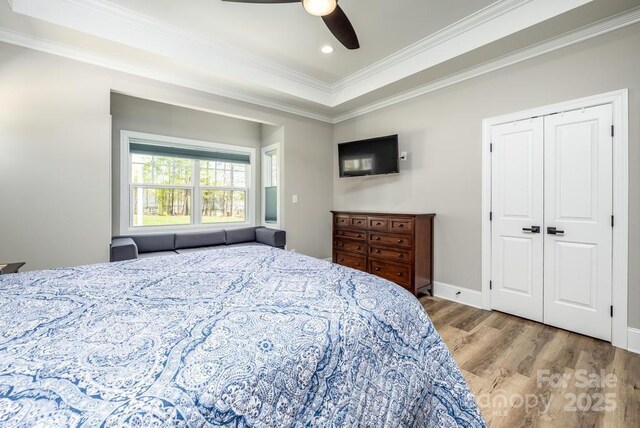 4594 N Wynswept Dr, Maiden, NC 28650 - bedroom with baseboards, recessed lighting, wood finished floors, ceiling fan, and crown molding