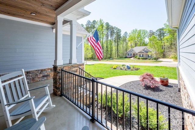 4594 N Wynswept Dr, Maiden, NC 28650 - balcony featuring a porch