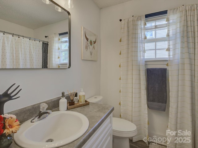 1488 Meadow Glen Ln, Rock Hill, SC 29730 - full bathroom featuring toilet, vanity, and curtained shower