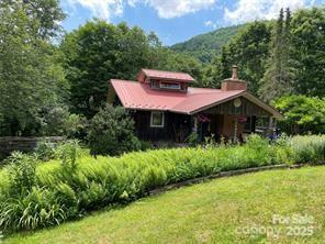 9405 NC-261 Hwy, Bakersville, NC 28705 - photo 4