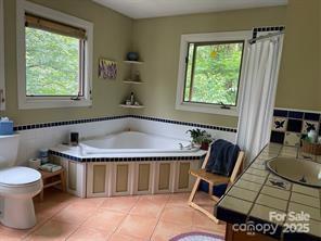 9405 NC-261 Hwy, Bakersville, NC 28705 - photo 30