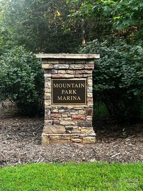 30 Mountain Pkwy, Mill Spring, NC 28756