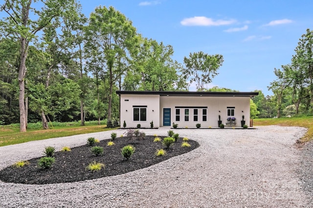 6907 Lancaster Hwy, Waxhaw, NC 28173 - view of front of home featuring curved driveway and stucco siding