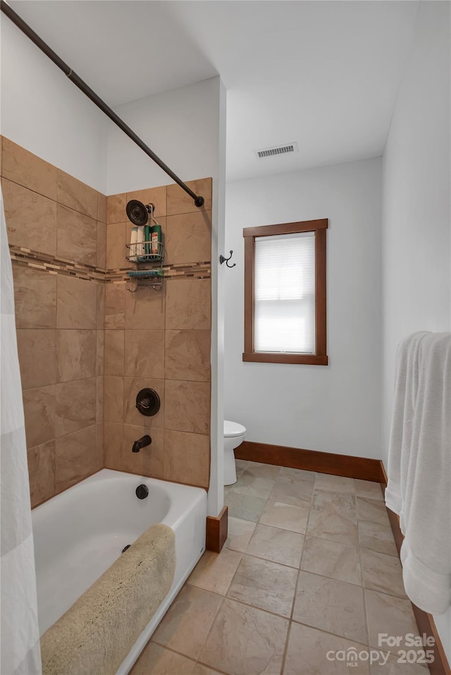 334 Willow Top Ln, Lake Lure, NC 28746 - bathroom featuring shower / tub combo and toilet