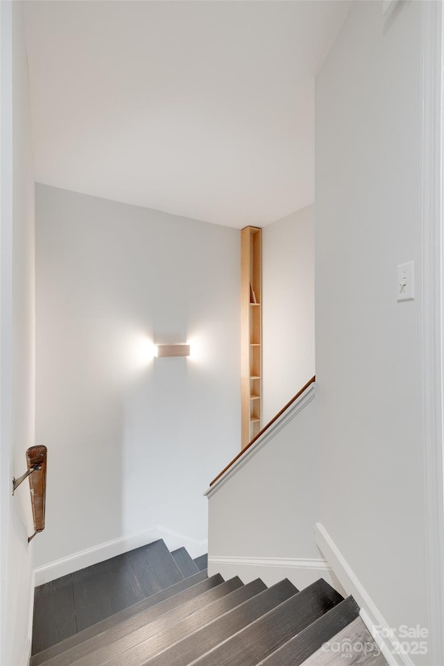5901 Quail Hollow Rd Unit G, Charlotte, NC 28210 - stairs with baseboards