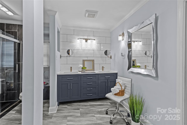 6035 Idlebrook Dr, Charlotte, NC 28212 - bathroom featuring double vanity, crown molding, and tiled shower