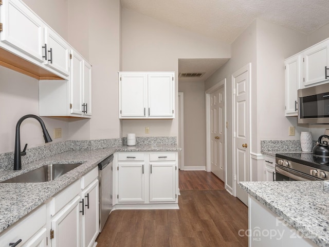 13324 Kintyre Ct, Matthews, NC 28105 - photo 16