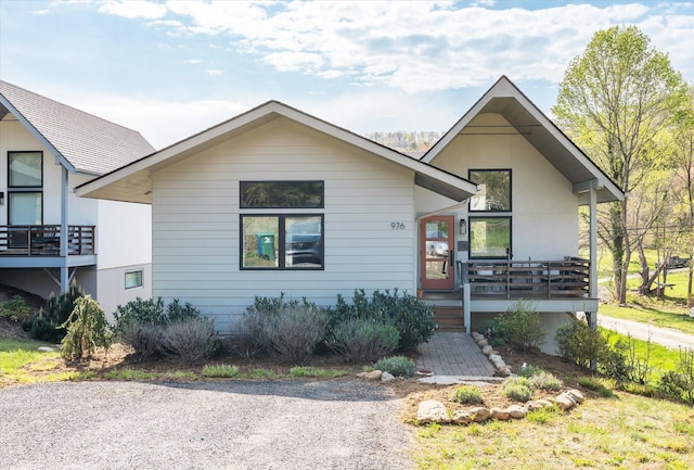 view of front facade featuring covered porch