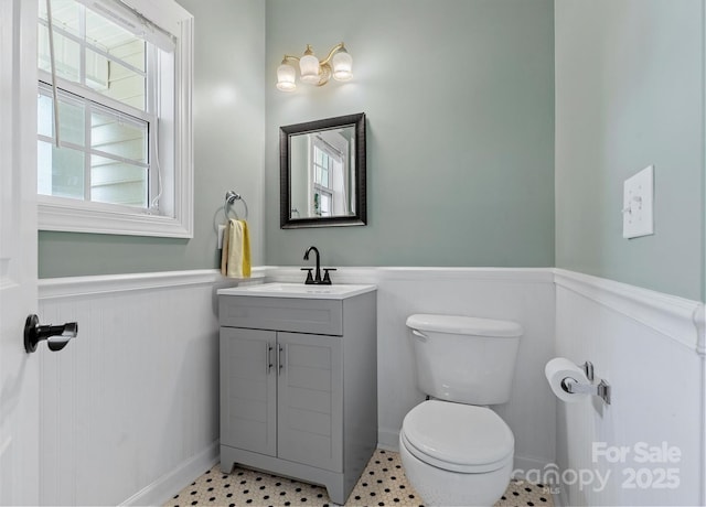 14220 Stewarts Bend Ln, Charlotte, NC 28277 - half bath with vanity, wainscoting, and toilet