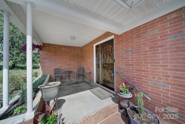 view of patio / terrace with covered porch
