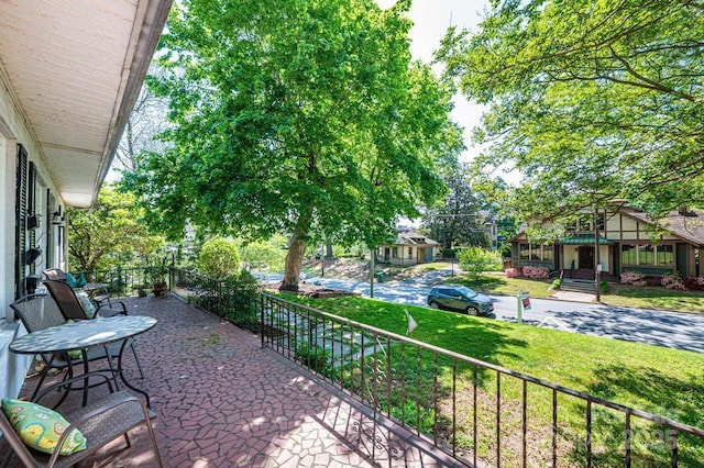 310 1st St NE, Hickory, NC 28601 - view of patio / terrace