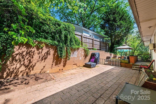 310 1st St NE, Hickory, NC 28601 - view of patio / terrace with fence