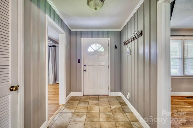 4897 Calico Rd, Lenoir, NC 28645 - entrance foyer with crown molding and baseboards