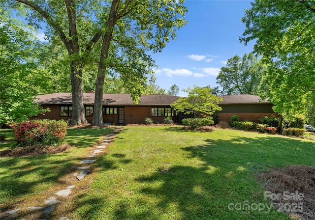 916 E Park Dr, Lincolnton, NC 28092 - view of grassy yard