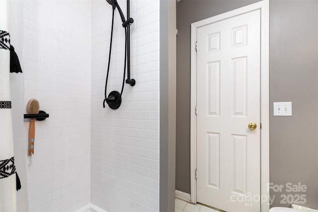 1766 Forest Side Ln, Charlotte, NC 28213 - full bathroom with baseboards and a tile shower