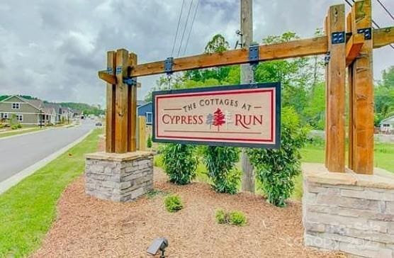 231 Leyland Cir, Hendersonville, NC 28792 - view of community / neighborhood sign
