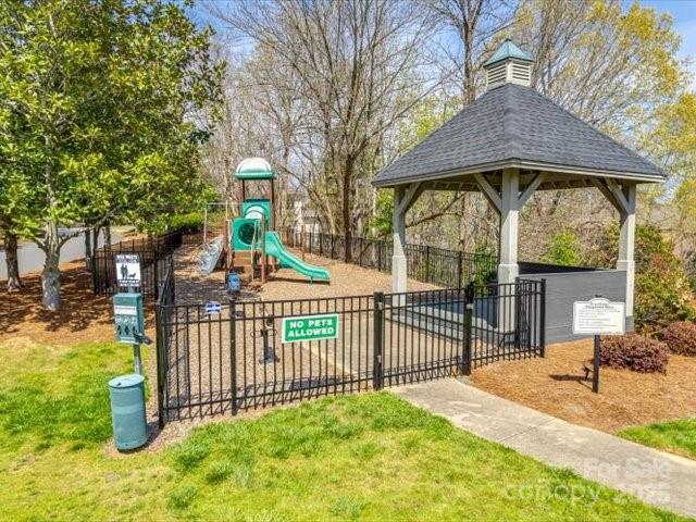 15618 Eagleview Dr, Charlotte, NC 28278 - photo 42