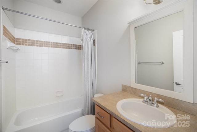562 New Bern Station Ct, Charlotte, NC 28209 - full bath featuring vanity, shower / bath combo with shower curtain, and toilet