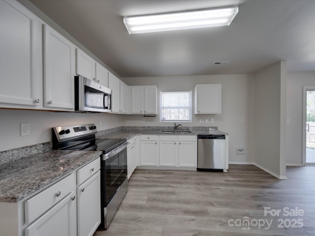 4018 Larkhaven Village Dr, Charlotte, NC 28215 - photo 12