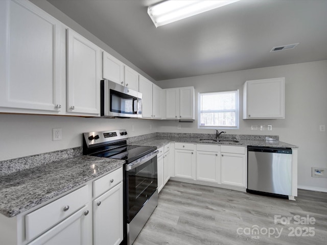 4018 Larkhaven Village Dr, Charlotte, NC 28215 - photo 13