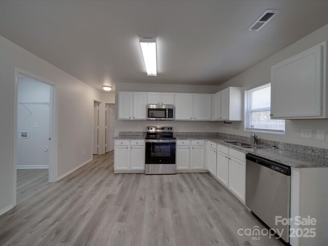 4018 Larkhaven Village Dr, Charlotte, NC 28215 - photo 17