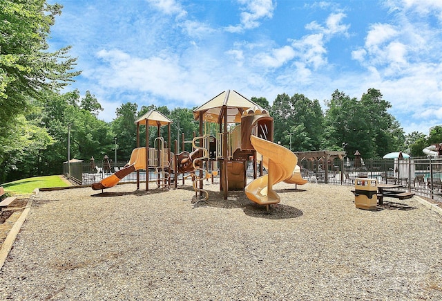 1105 Hoyle Ln, Waxhaw, NC 28173 - community jungle gym featuring fence
