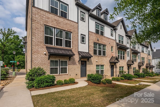 604 Tudor Park Way, Charlotte, NC 28211 - view of building exterior featuring a residential view