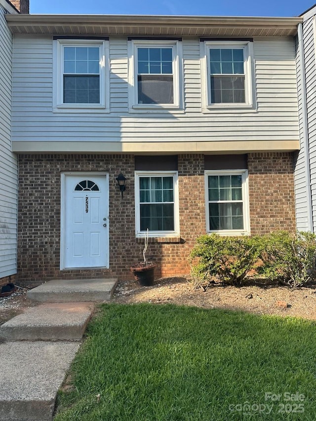 7539 Holly Grove Ct, Charlotte, NC 28227 - photo 1