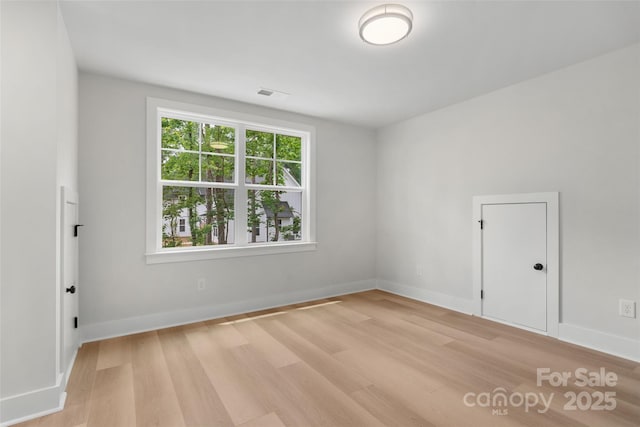 925 Twin Lakes Rd, Rock Hill, SC 29732 - empty room featuring light wood-type flooring and baseboards
