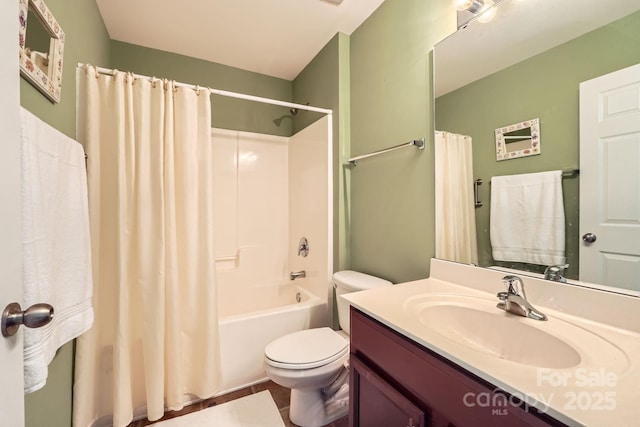 3939 Archer Notch Ln, Huntersville, NC 28078 - full bath featuring toilet, vanity, and shower / tub combo with curtain
