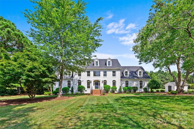 426 Walden Trl, Waxhaw, NC 28173 - view of front of house with a front yard