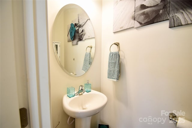 525 San Marco Dr, Gastonia, NC 28056 - bathroom with a sink