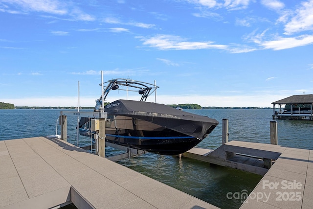 7861 Live Oaks Dr, Denver, NC 28037 - dock with boat lift and a water view