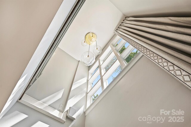423 N Pine St, Charlotte, NC 28202 - view of interior details
