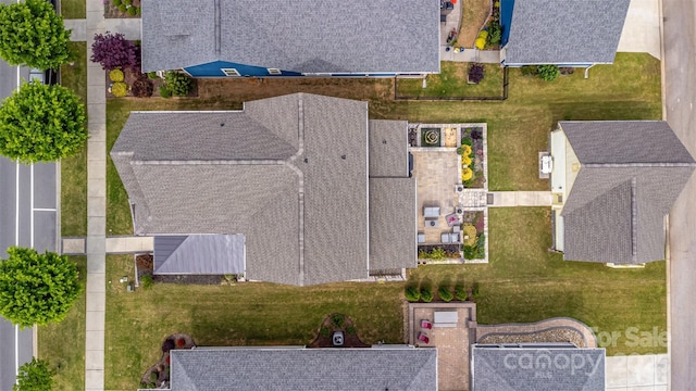 drone / aerial view featuring a residential view