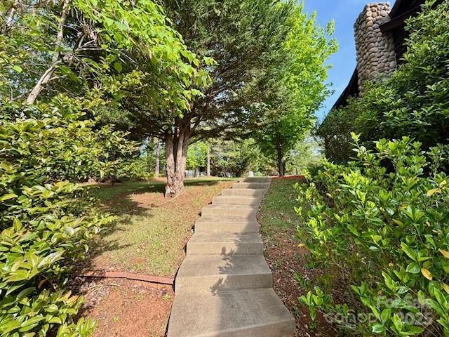926 Cross Creek Dr, Rutherfordton, NC 28139 - view of yard