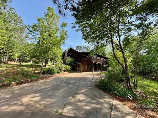 926 Cross Creek Dr, Rutherfordton, NC 28139 - view of front of property featuring driveway and a carport