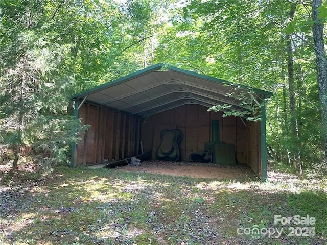 926 Cross Creek Dr, Rutherfordton, NC 28139 - view of outbuilding with a carport