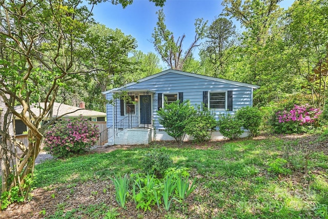 view of front of property featuring a porch